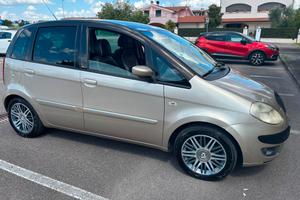Lancia Musa 1.9 jtd platino plus