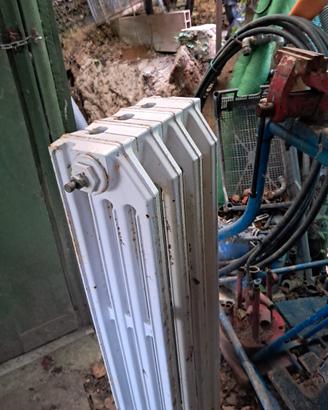 radiatore in Ghisa usato
