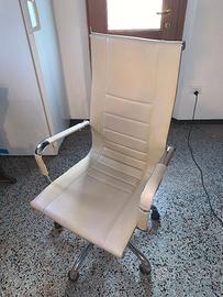 Sedia da scrivania beige