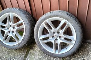 Coppia pneumatici e cerchioni auto