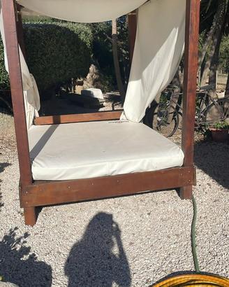 Cabana/lettone in legno