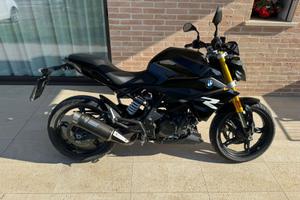 BMW G310 R