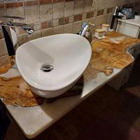 ARREDO in legno e resina