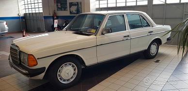Mercedes Classe E 250 BZ 6L 140CV **ASI CONSERVATA