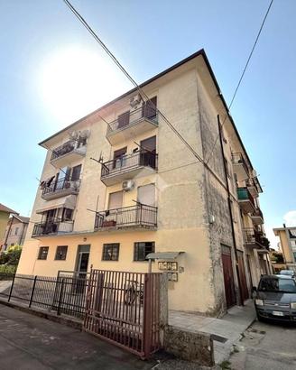3 LOCALI A MONTECCHIO MAGGIORE