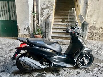 Piaggio Beverly 300