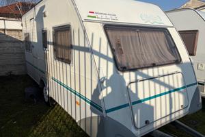 Knaus Caravan Eifelland 450 Tk-posti 5-stufa
