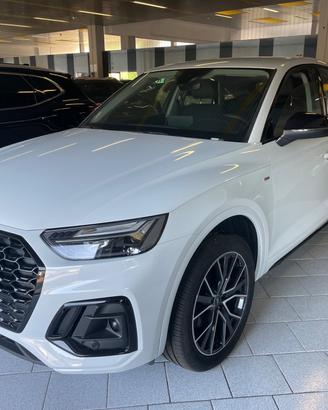 Audi Q5 Sportback 40 TDI quattro S tronic line Bla