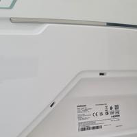 postazione F1 CON SEDILE E SCHERMO CURVO 49"