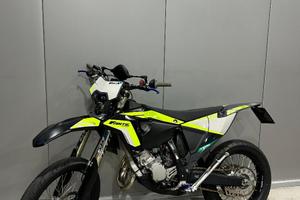 FANTIC XE 125 2T BLACK EDITION – SOLO STRADA