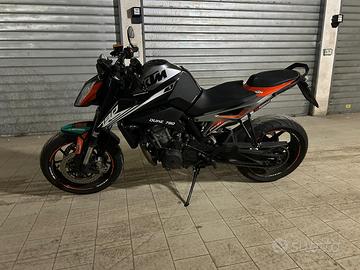 KTM DUKE 790L