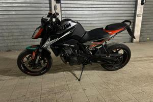KTM DUKE 790L