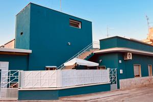 Bilocale 4 posti cortile vicino mare Santo Spirito