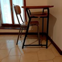 Banco scolastico con sedia