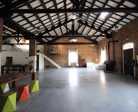 Openspace / loft /magazzino d'epoca ristrutturato