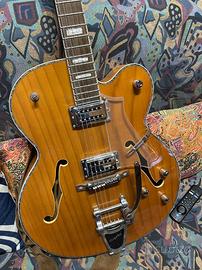 Chitarra semiacustica