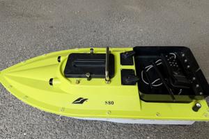 Barca telecomandata da pesca