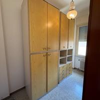 Coppia Armadi Componibili Eleganti in Legno Chiaro