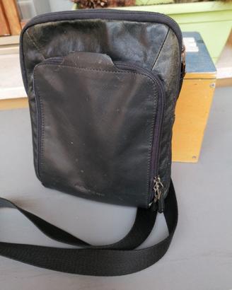 Borsello tracolla piquadro in pelle nera