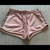 Pantaloncini rosa