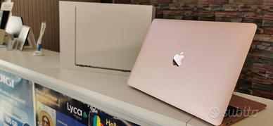 MacBook Air 13” Oro 8GB Ram / 256GB ssd 23 Cicli