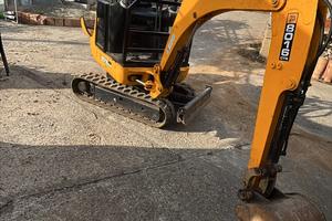 Escavatore jcb