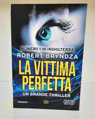 Libro di Robert Bryndza "La vittima perfetta"