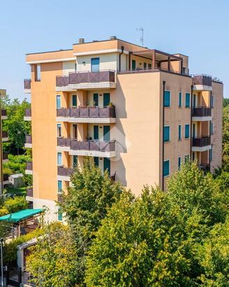 3 LOCALI A REGGIO NELL'EMILIA