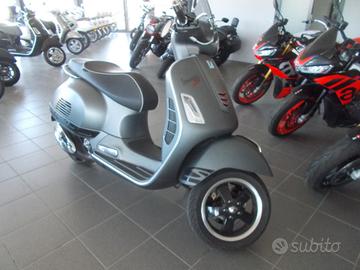 Vespa GTS 300 hpe SUPERSPORT