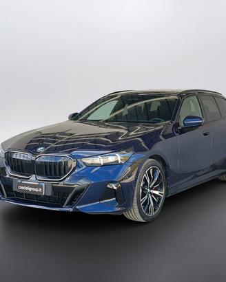 BMW Serie 5 G61 2024 Touring - 520d Touring U15567