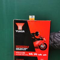 Batteria per Vespa con candela, mai utilizzate