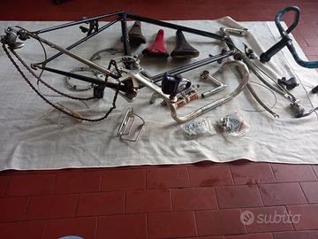 TELAIO COLNAGO VINTAGE E ACCESSORI VARI