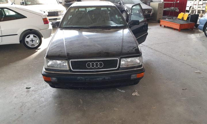 Audi V8 (1988)