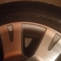 3 cerchioni in lega compreso di gomme