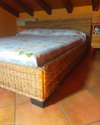 Letto" King" in fibra di banano