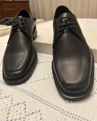 Scarpe uomo eleganti di fattura artigianale.