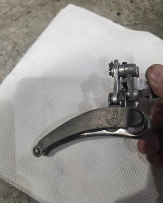 deragliatore campagnolo