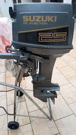 Suzuki 25 cavalli 2 tempi con miscelatore automati