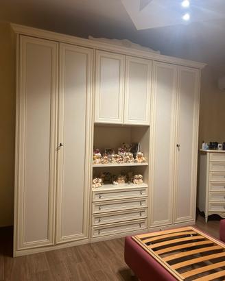 Stanza da letto completa, con 2 letti in regal