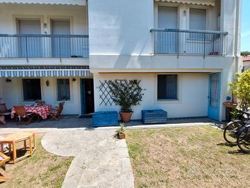 Casa con giardino a forte dei marmi