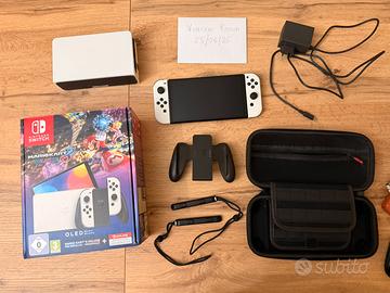 Nintendo Switch Oled + Custodia inclusa