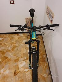 2017 Giant Reign Advanced 1  27.5" L carbonio 