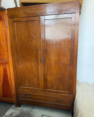Armadio legno con cassetto