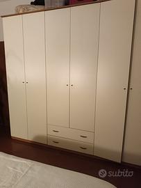 armadio in buono stato