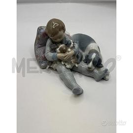 STATUINA LLADRO RAGAZZO CHE DORME CON