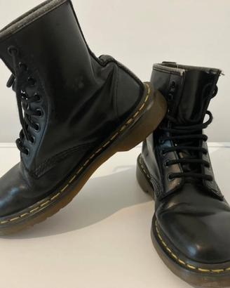 Stivali Dr. martena con lacci originali tg.38