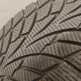 Pneumatici  invernali 225/50 R17  + Cerchi Audi