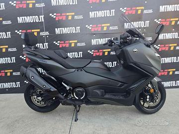 YAMAHA T-Max 560 Patente A2 Video 360