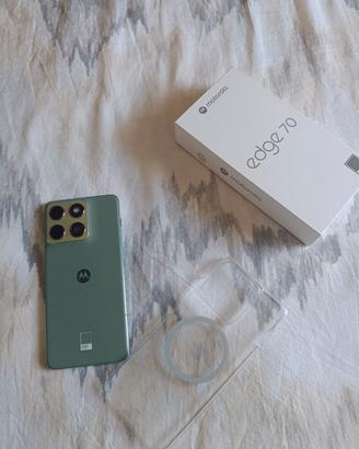 Motorola edge 70 pantone
