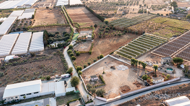 Antico Casale del '700 con 7 ettari